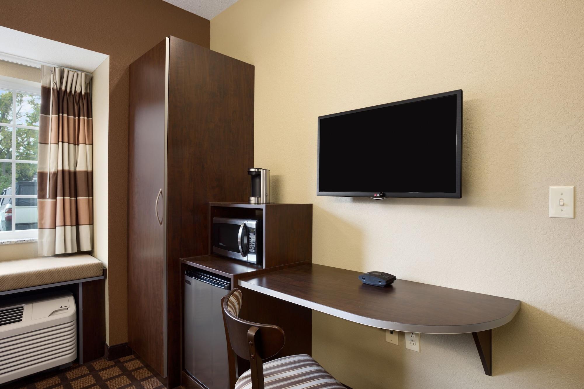 Microtel Inn And Suites Carrollton Экстерьер фото