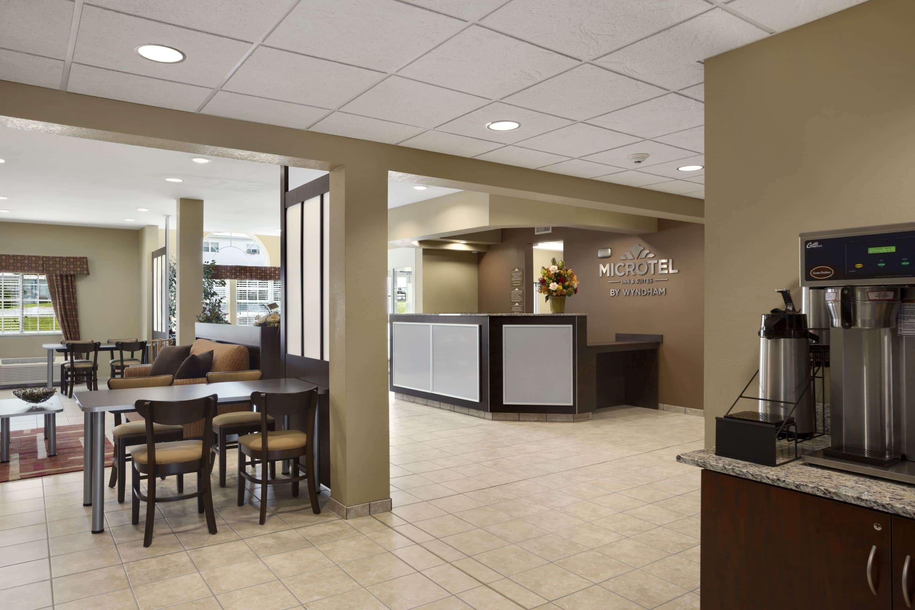 Microtel Inn And Suites Carrollton Экстерьер фото