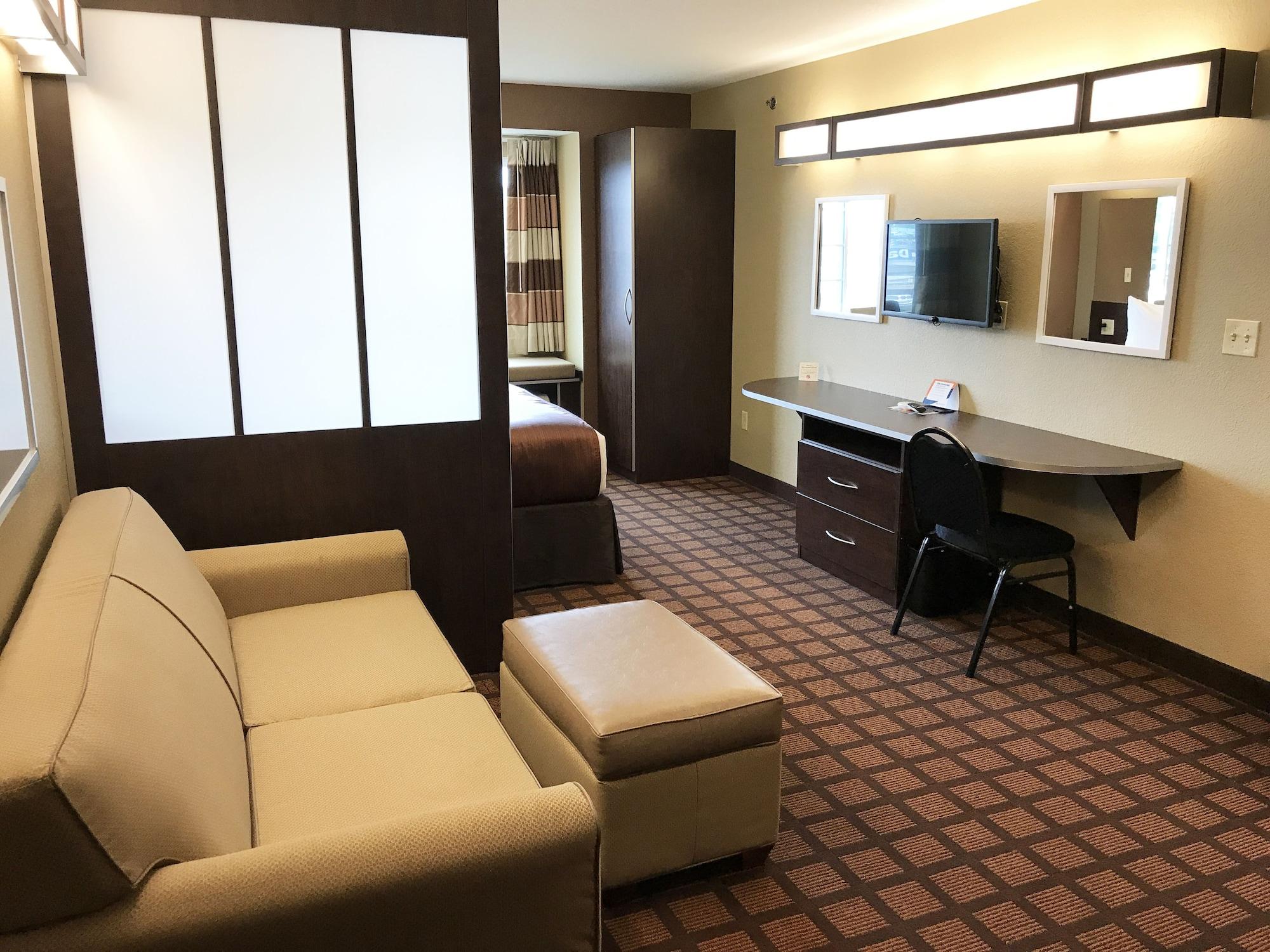 Microtel Inn And Suites Carrollton Экстерьер фото